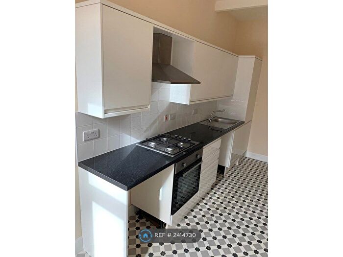 1 Bedroom Flat To Rent In St. James Street, Paisley, PA3