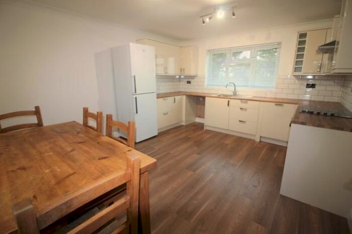 2 Bedroom Bungalow To Rent In Top Farm Bungalow, Shrubbery Lane, MK44