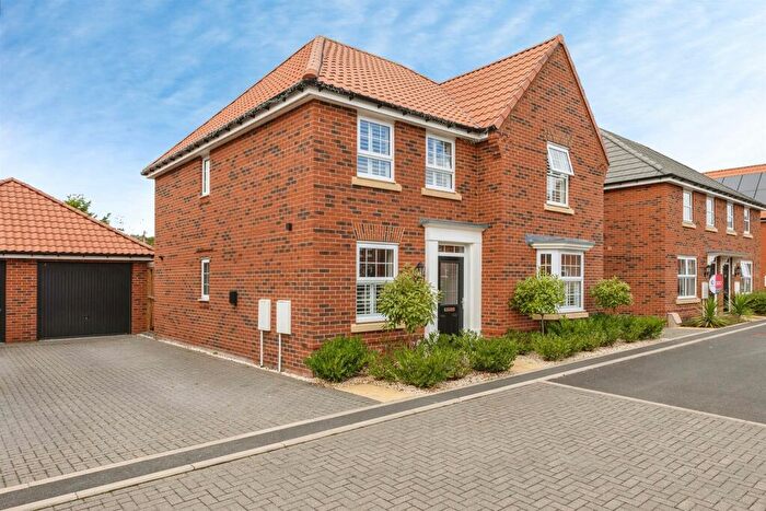 4 Bedroom Detached House For Sale In Chestnut Drive, Horsford, Norwich, NR10