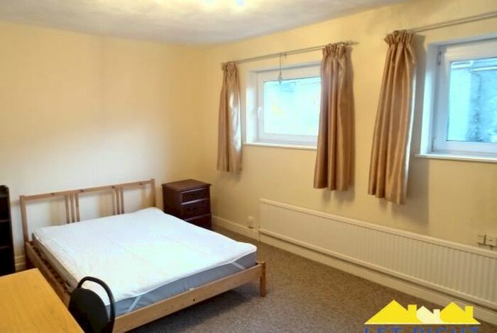 5 Bedroom Semi-Detached House To Rent In Queen Street, Treforest, Pontypridd, CF37