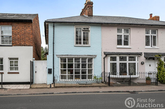 2 Bedroom End Of Terrace House For Sale In High Street, Wargrave, Reading, RG10