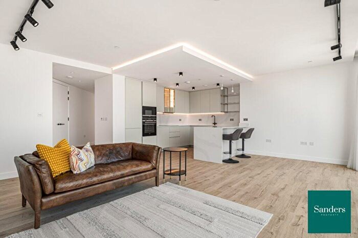 3 Bedroom Flat To Rent In Bollinder Place, Islington, London, EC1V