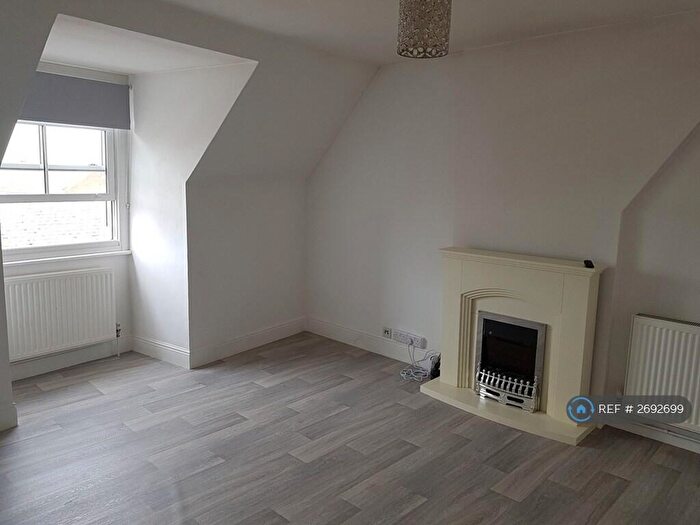 2 Bedroom Flat To Rent In Hamilton Road, Felixstowe, IP11