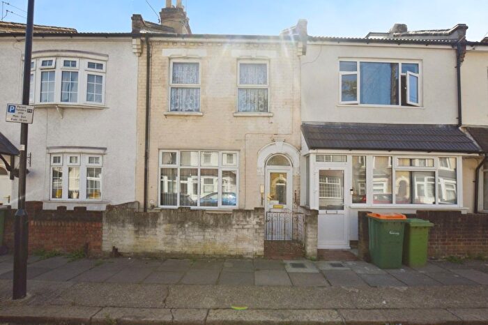 3 Bedroom Property For Sale In Dongola Road, London, E13