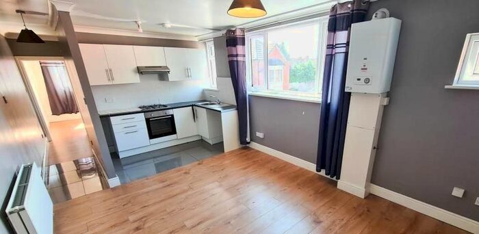 1 Bedroom Flat To Rent In Beeches Road, Rowley Regis, B65
