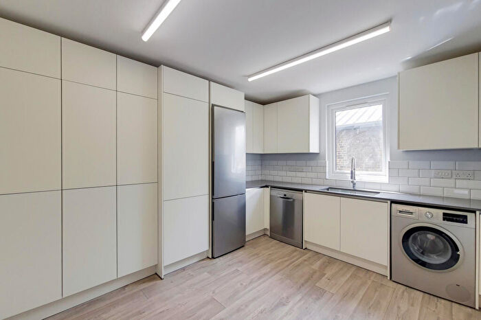 4 Bedroom Terraced House To Rent In Lordship Lane, London, SE22