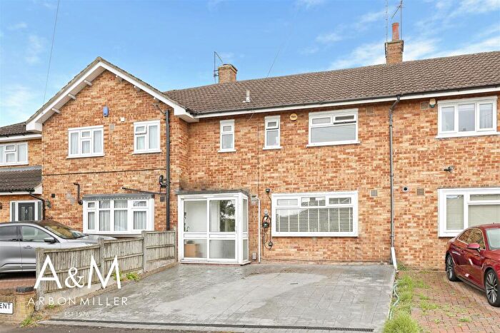 3 Bedroom House For Sale In Tudor Crescent, Hainault, IG6
