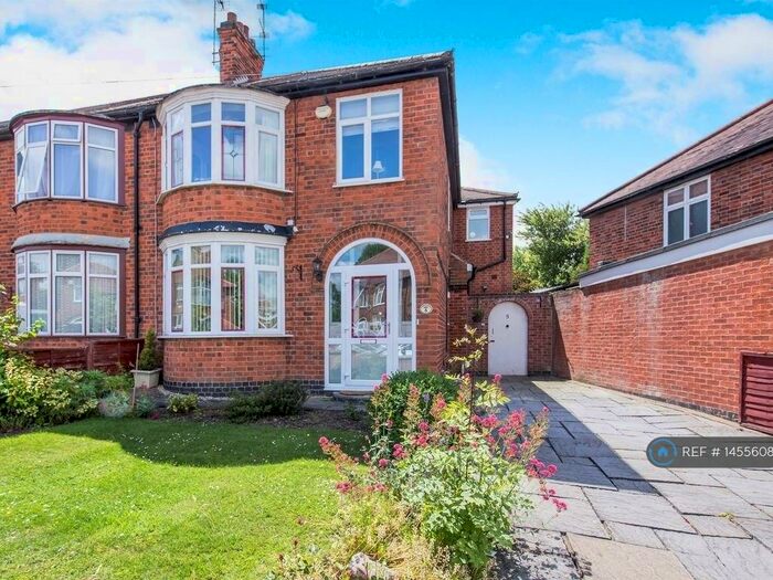 3 Bedroom Semi-Detached House To Rent In Parvian Road, Leicester, LE2