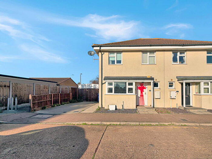 3 Bedroom Semi-Detached House For Sale In Alexandra Way, East Tilbury, RM18