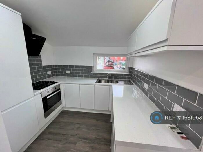 1 Bedroom Flat To Rent In Concord Way, Dukinfield, SK16