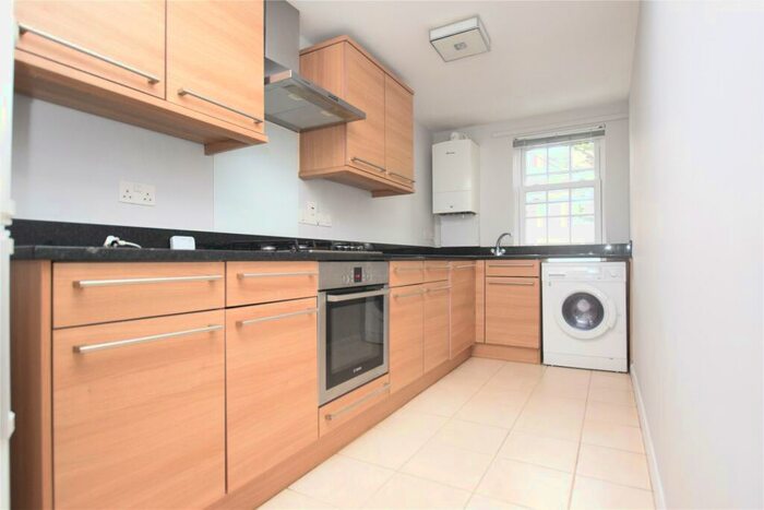2 Bedroom Apartment To Rent In Exeter, EX2
