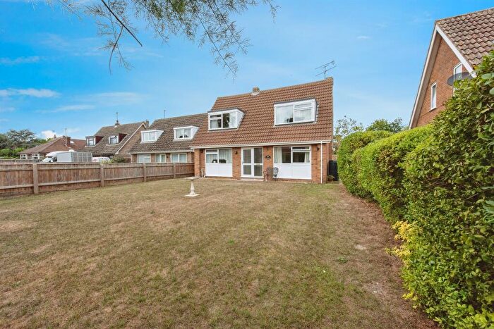 3 Bedroom Bungalow For Sale In Walnut Grove, Worlington, Bury St. Edmunds, IP28