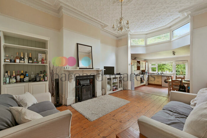 1 Bedroom Apartment To Rent In Birdhurst Rise, South Croydon, CR2