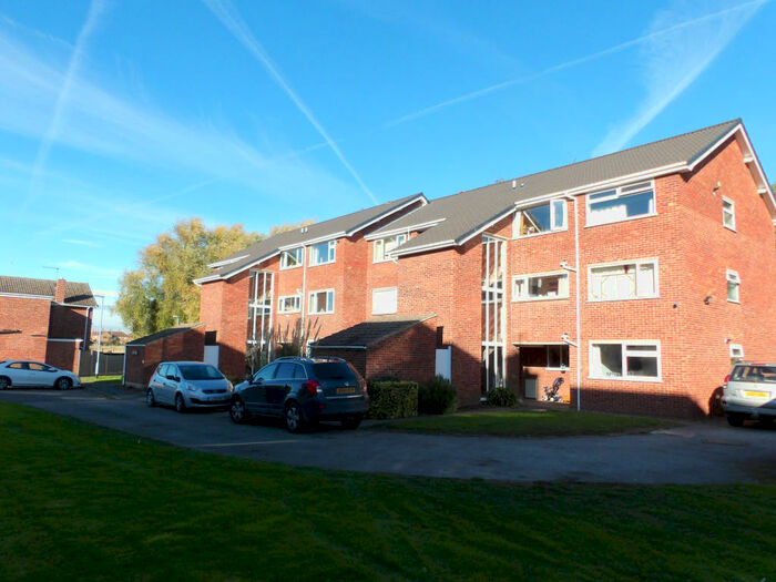 2 Bedroom Flat To Rent In Oak Avenue, Bingham, NG13