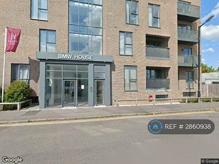 1 Bedroom Flat To Rent In Bmw House, Slough, SL2