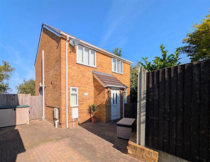 3 Bedroom Detached House For Sale In Eardisland Road, Tuffley, Gloucester, GL4