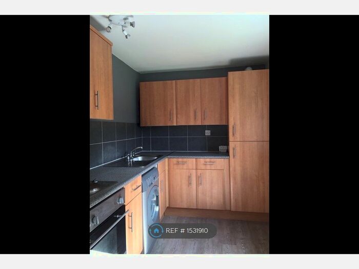 2 Bedroom Flat To Rent In Laburnum Rd, Cumbernauld, G67