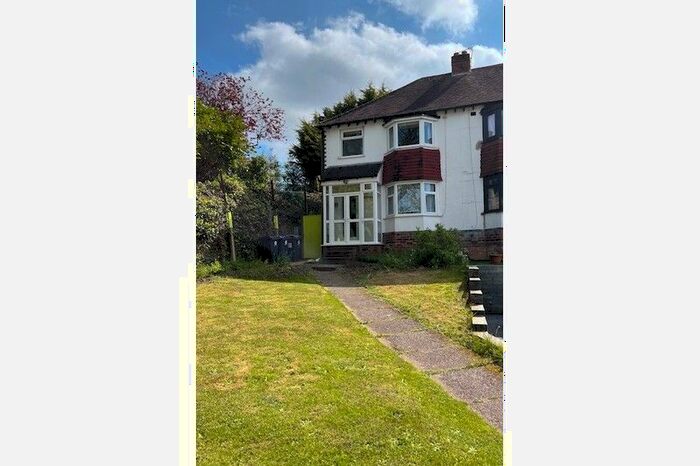 3 Bedroom Semi-Detached House To Rent In Metfield Croft, Harborne, Birmingham, B17