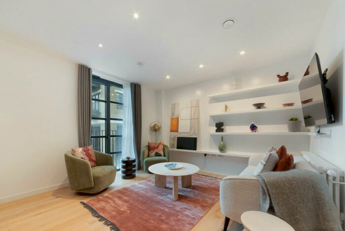 4 Bedroom Town House To Rent In Goodluck Hope Orchard Place, London, E14