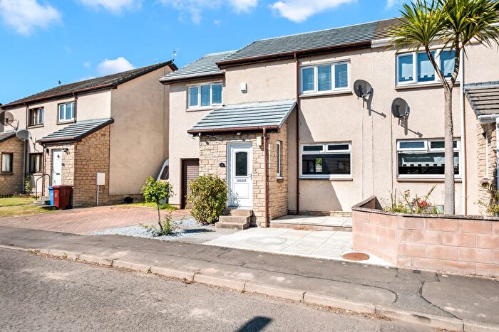 3 Bedroom Semi-Detached House For Sale In Heather Gardens, Dundee, DD3