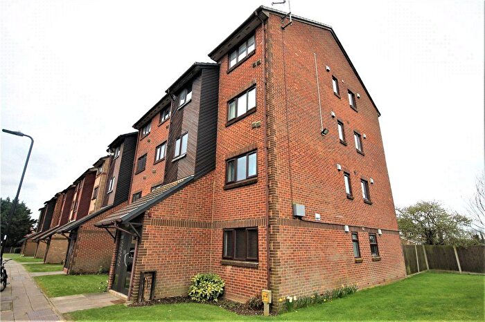 1 Bedroom Flat To Rent In Wicket Road, Ealing, UB6