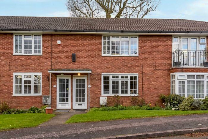 2 Bedroom Maisonette To Rent In Northwood, Greater London, HA6