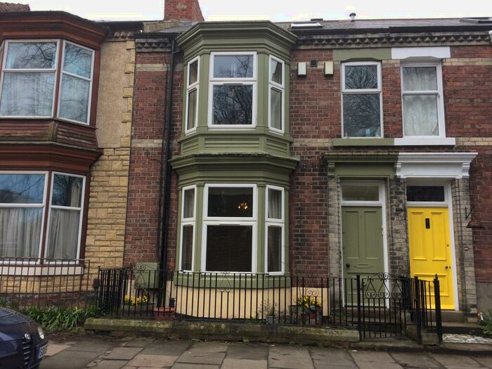 1 Bedroom Apartment To Rent In Victoria Embankment - Darlington, DL1