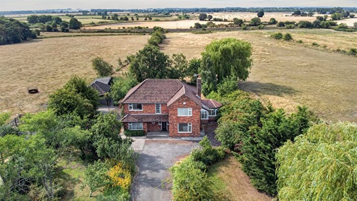 4 Bedroom Detached House For Sale In York Road, Kirk Hammerton, York, YO26