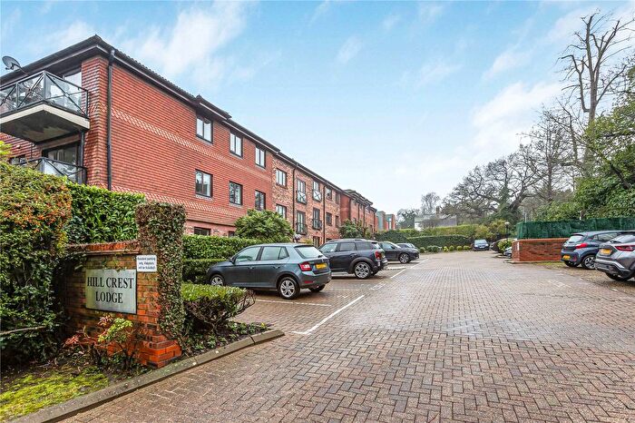 2 Bedroom Flat To Rent In Allum Lane, Elstree, Borehamwood, Hertfordshire, WD6