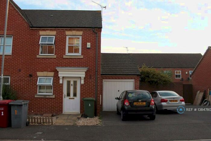 2 Bedroom Semi-Detached House To Rent In Gilbert Way, Slough, SL3