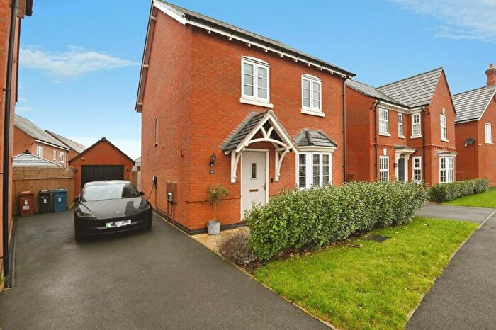 3 Bedroom Detached House For Sale In Barley Crescent, Tamworth, B79