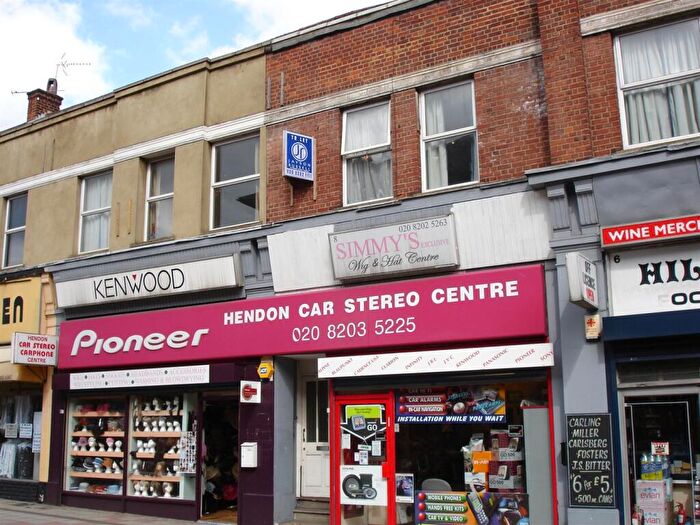 5 Bedroom Apartment To Rent In Parson Street, Hendon, London, NW4