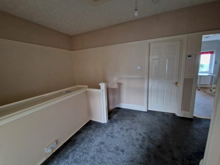 2 Bedroom Flat To Rent In Pendorlan Avenue, Colwyn Bay, LL29