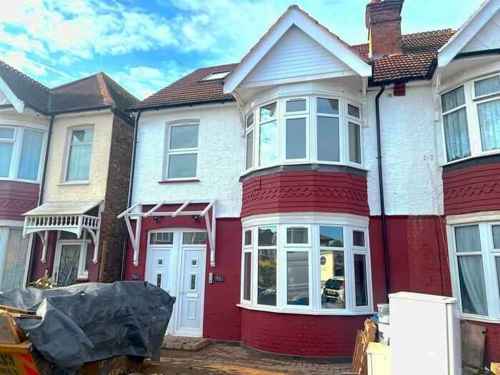 4 Bedroom Maisonette To Rent In Norton Road, Wembley, HA0