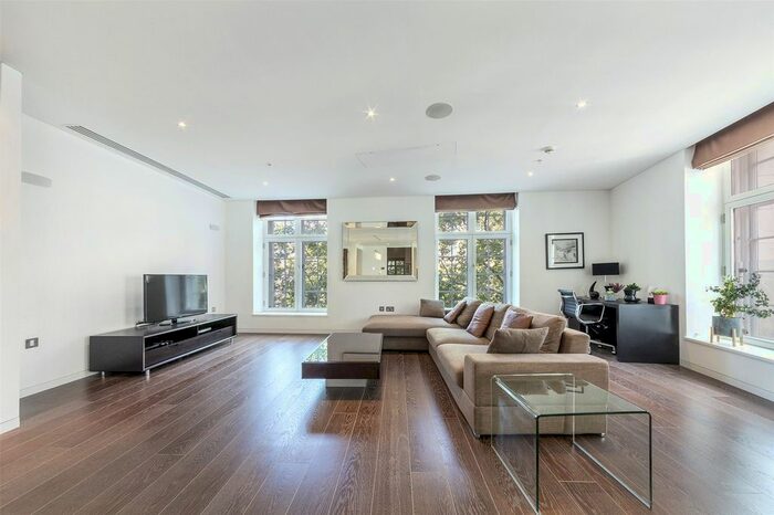 3 Bedroom Flat To Rent In Marconi House, Strand, London, WC2R