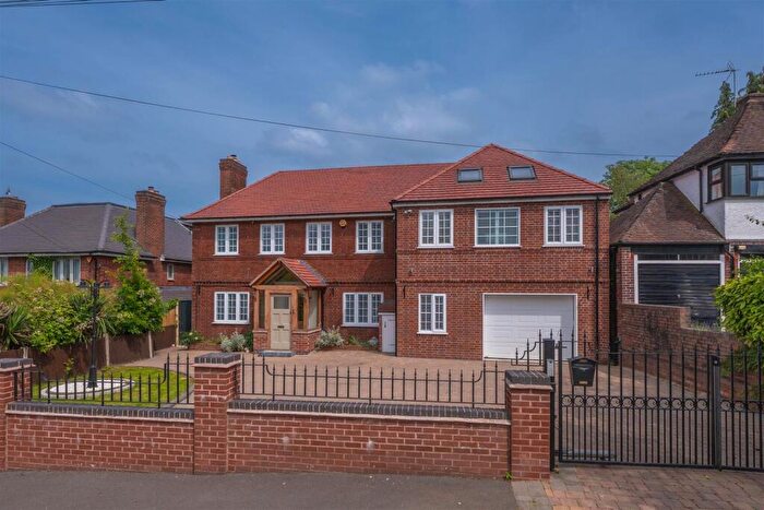 5 Bedroom Detached House For Sale In Grange Hill Road, Kings Norton, B38