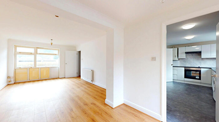 5 Bedroom Semi-Detached House To Rent In Summerfield Road, Luton, Bedfordshire, , Luton, Bedfordshire, LU1