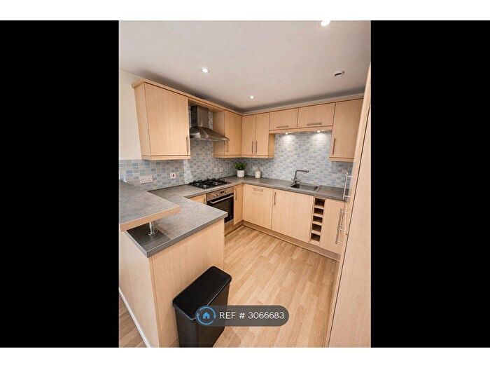 1 Bedroom Flat To Rent In Brunel Crescent, Swindon, SN2