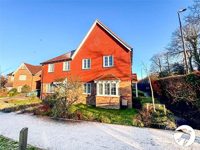 3 Bedroom Semi-Detached House For Sale In Tompsett Close, Boughton Monchelsea, Maidstone, Kent, ME17