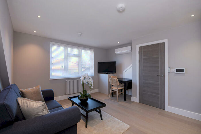 1 Bedroom Apartment To Rent In The Drive, Golders Green / Brent Cross, NW11