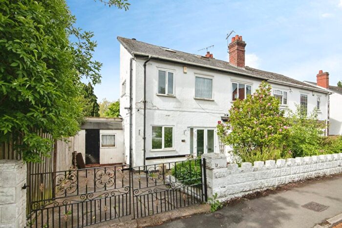6 Bedroom Semi-Detached House For Sale In Blackacre Road, Dudley, DY2