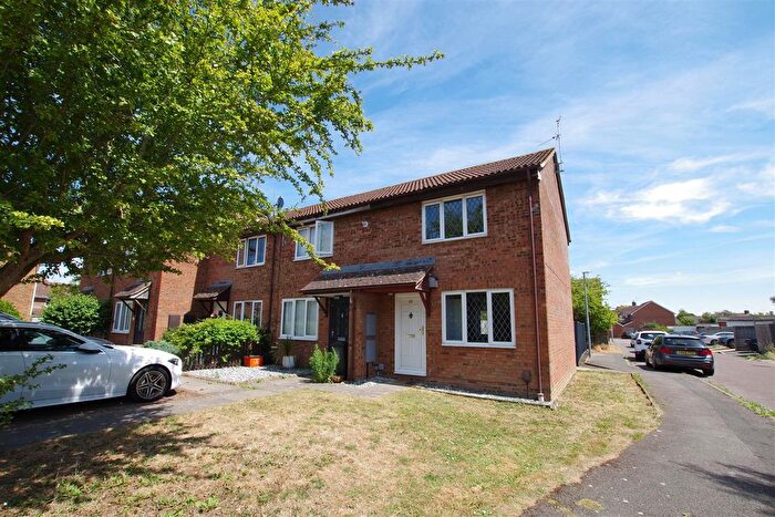 2 Bedroom End Of Terrace House To Rent In Carman Close, Stratton, Swindon, SN3