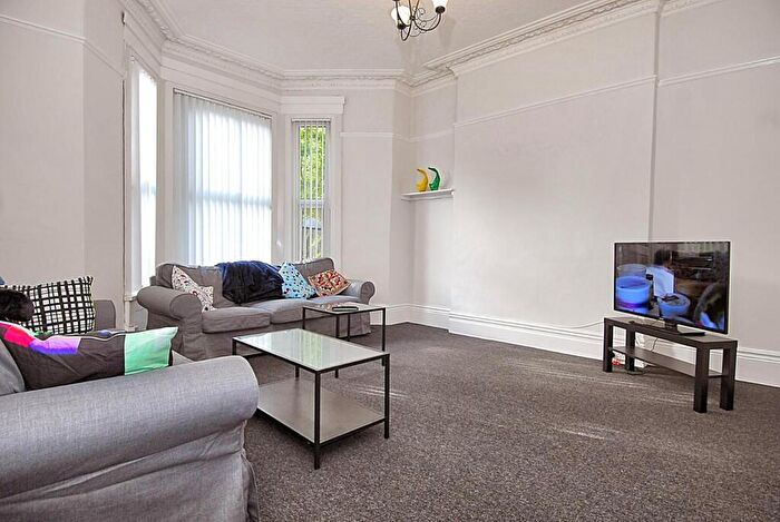 6 Bedroom House To Rent In Beaumont Road, Plymouth, PL4