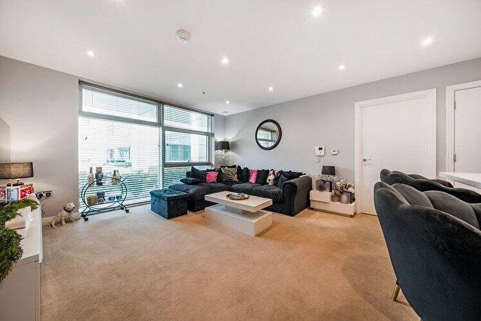 1 Bedroom Flat For Sale In Liberty House, Welwyn Garden City, Hertfordshire, AL7