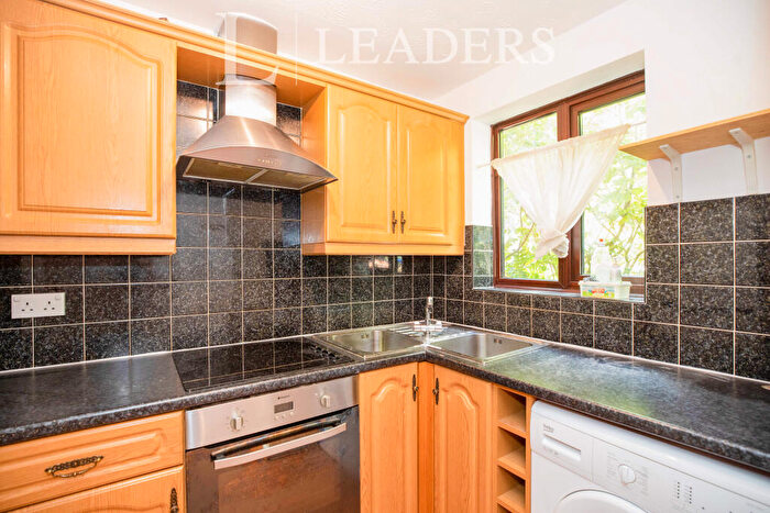 2 Bedroom House To Rent In Woodpecker Way, Northampton, Northamptonshire, NN4