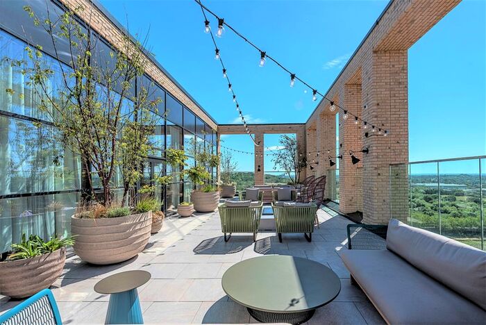 Studio To Rent In Grenan Square, Greenford UB6