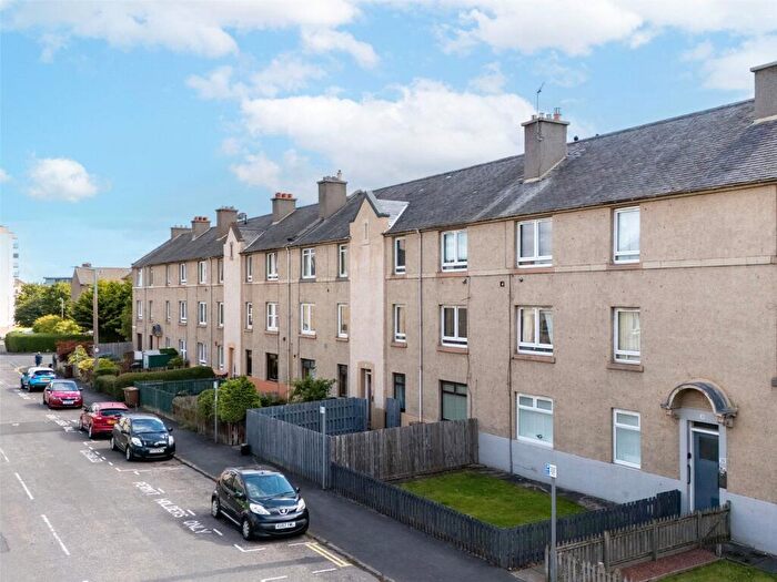 2 Bedroom Apartment For Sale In Hutchison Road, Edinburgh, Midlothian, EH14