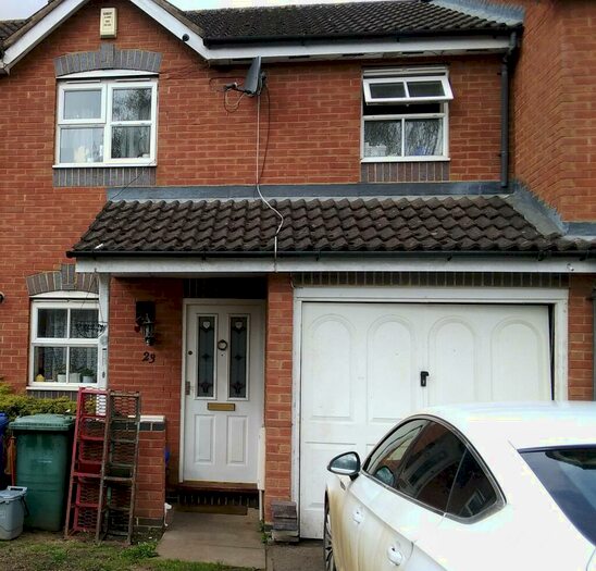 3 Bedroom House To Rent In Waterloo Drive, Banbury, OX16