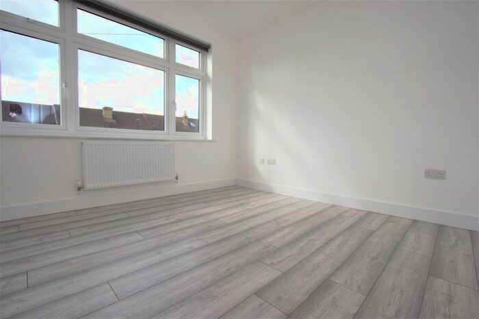 Property To Rent In Boleyn Avenue, Enfield, EN1