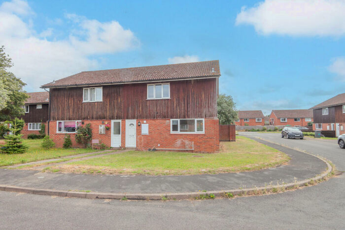 3 Bedroom Semi-Detached House For Sale In Redwald Road, Rendlesham, IP12